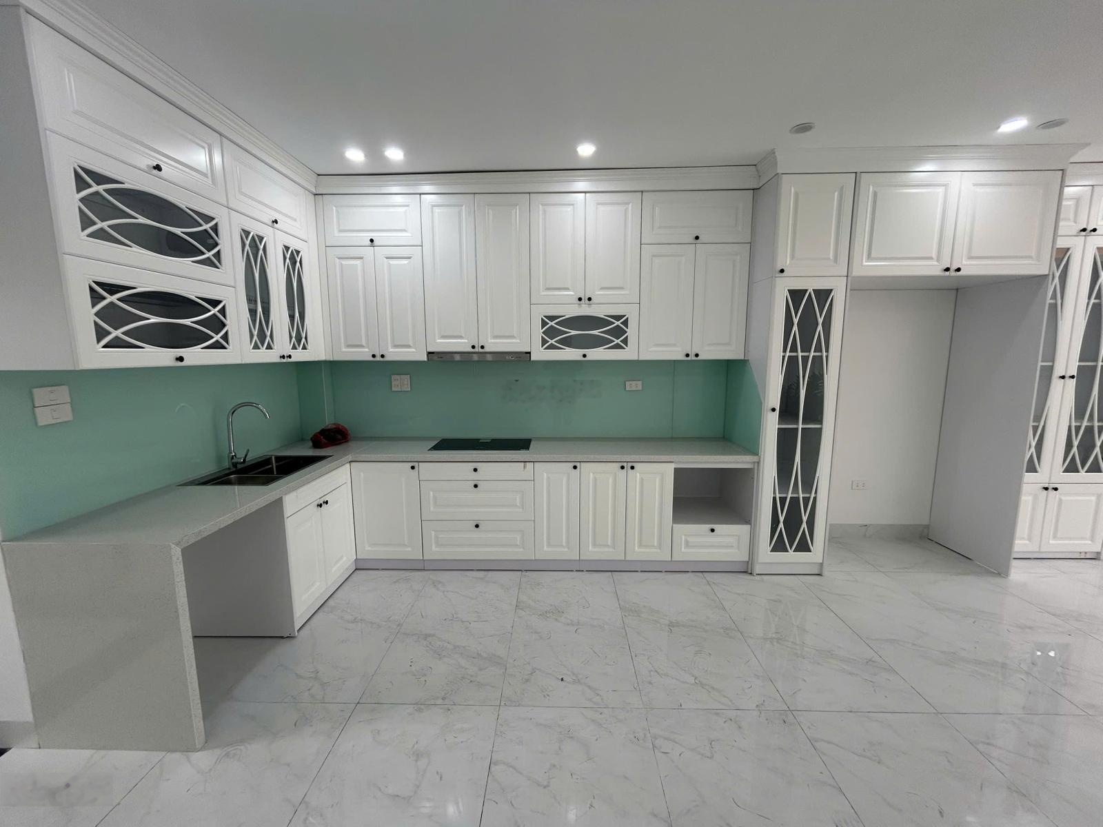 Bán nhà nguyễn thời trung , vỉa hè, kinh doanh ô tô tránh, 65m, 6tầng, thang máy, mt 4.5m, 18 tỷ.