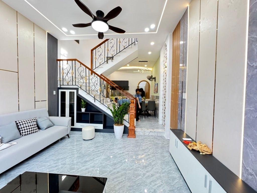 Nhà lê đức thọ (đường số 6 ) 48m2 (4 x 12) hẻm 4m hoàn công sổ hồng riêng giá 5,95 tỷ