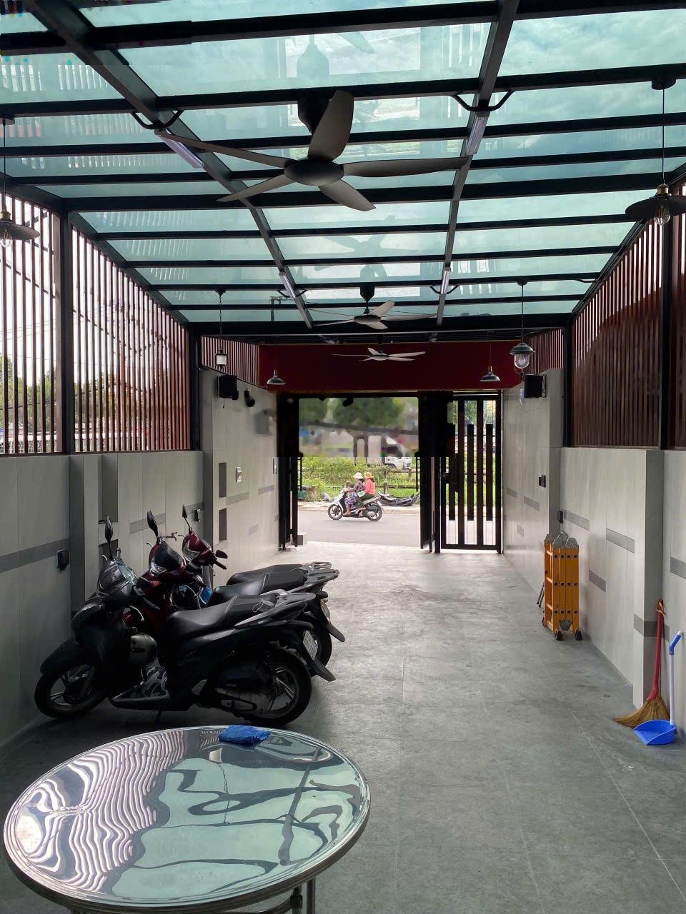 Cần bán nhanh tòa nhà văn phòng đang cho thuê MT đường 30 Linh Đông, Thủ Đức