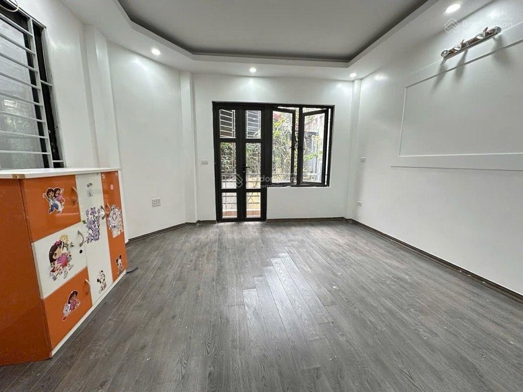 Tây hồ - 45m - 9 tỷ hơn - 7p - dòng tiền - 3 thoáng - ô chờ thang máy - công năng đầy đủ