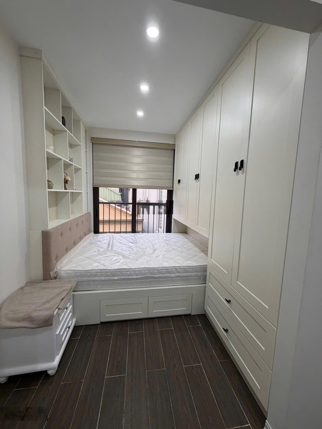 Hàng kín giá tốt ! toà ccmn xây mới - phố võng thị - gà đẻ trứng - 37 căn hộ, 115m2 x 10t x mt 8.6m