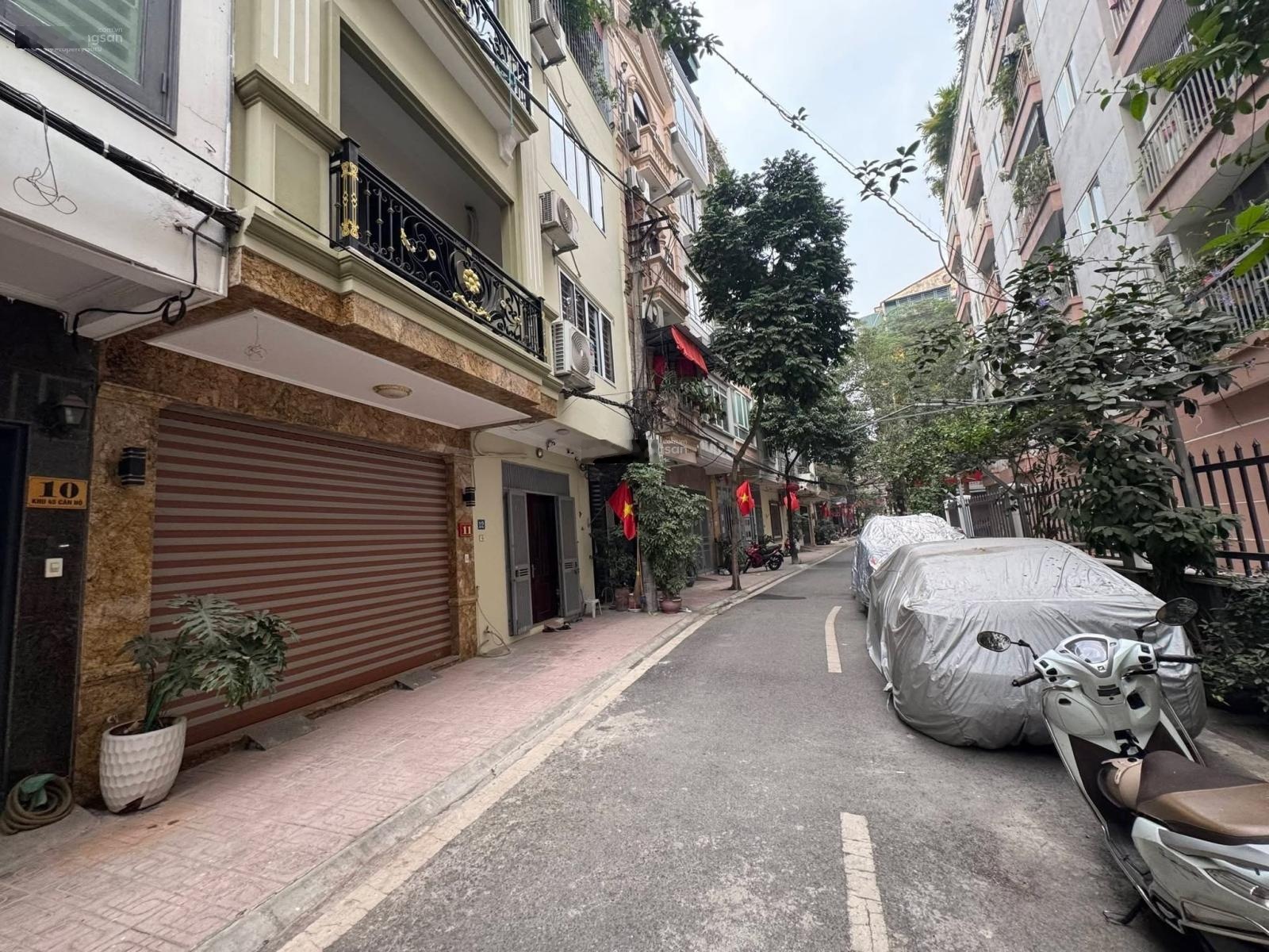 Siêu hiếm phân lô ô tô tránh, kinh doanh phố nghĩa đô, cầu giấy- 74 m2x 4t, mt 5,3m. giá 34 tỷ.