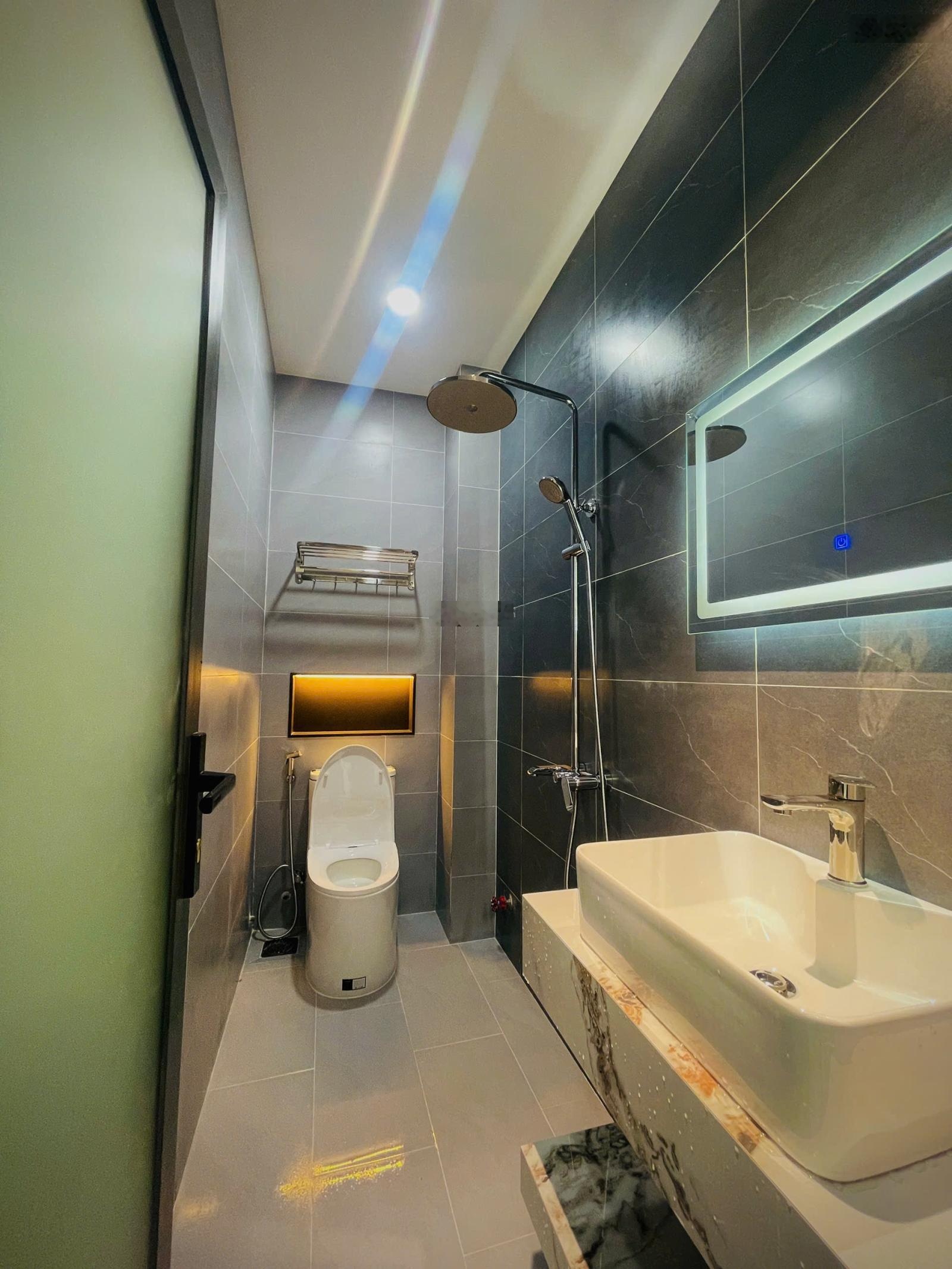 Bán NR 3PN, 4WC, 52,6m2 tại Thạnh Xuân 24, Q12, HCM - 5,85 tỷ Hot!