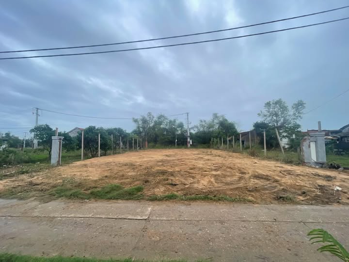 Bán đất Tuy Hòa, sổ riêng thổ cư, diện tích 80m2, giá 720 triệu