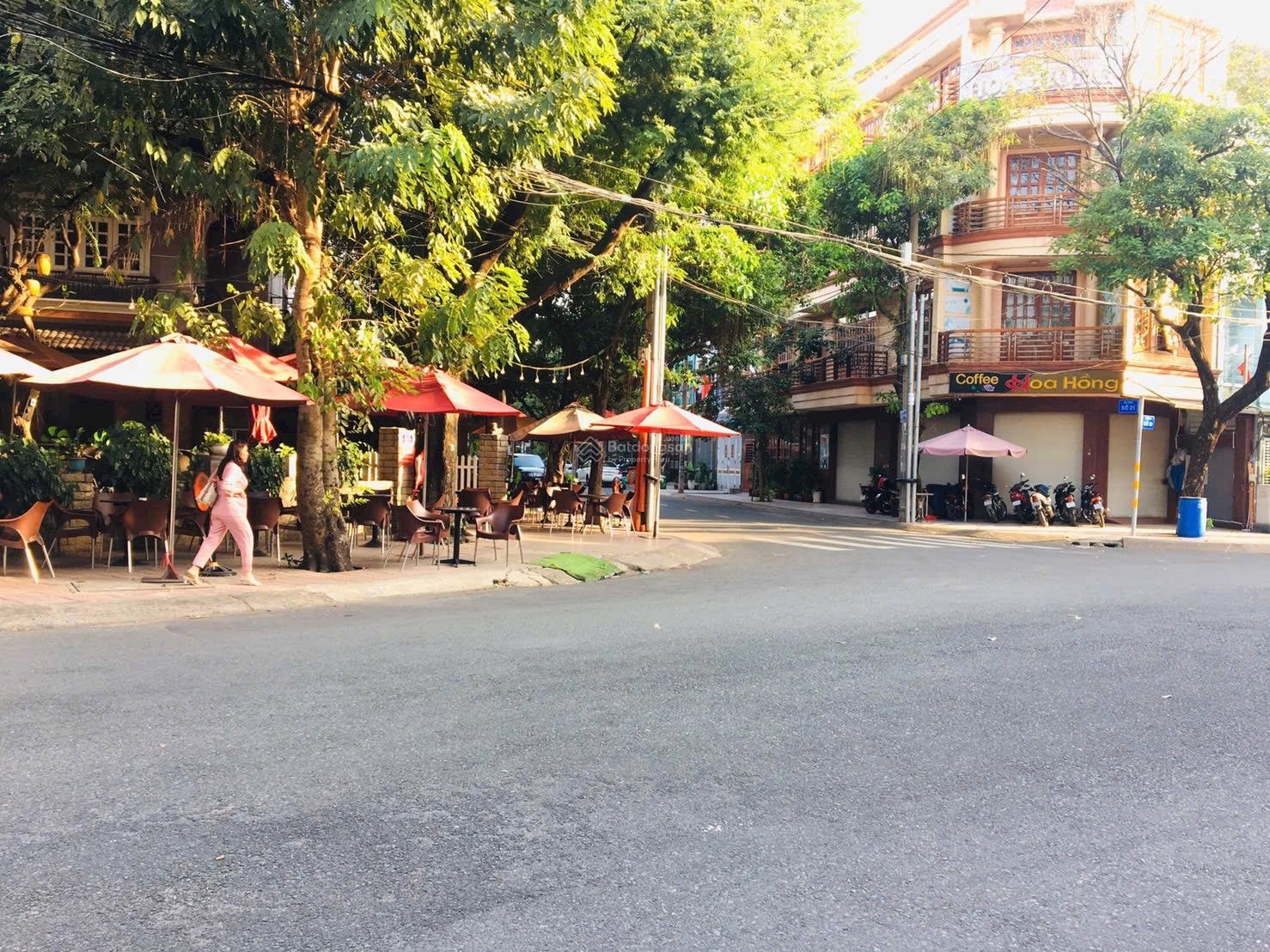 Nhà ba mặt tiền xe hơi thông kinh doanh sầm uất, cho thuê 10tr / tháng xây mới 5 tầng chỉ 3.7 tỷ TL