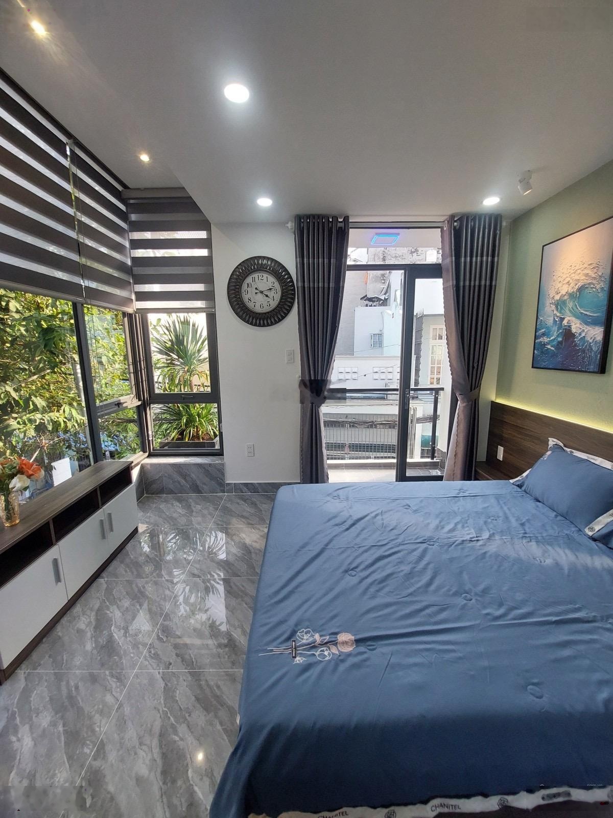 Bán nhà 3 ngủ hẻm xe hơi mới đẹp ở ngay sát bên cityland, lotte chỉ 6xđ full nội thất