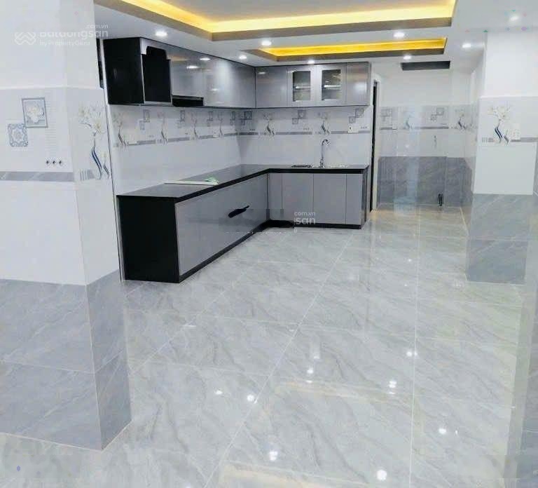 Nhà Văn Thân - Quận 6 - 105m2 - nhà mới - 2 tầng - 3 PN - có sân - chỉ 7. X tỷ