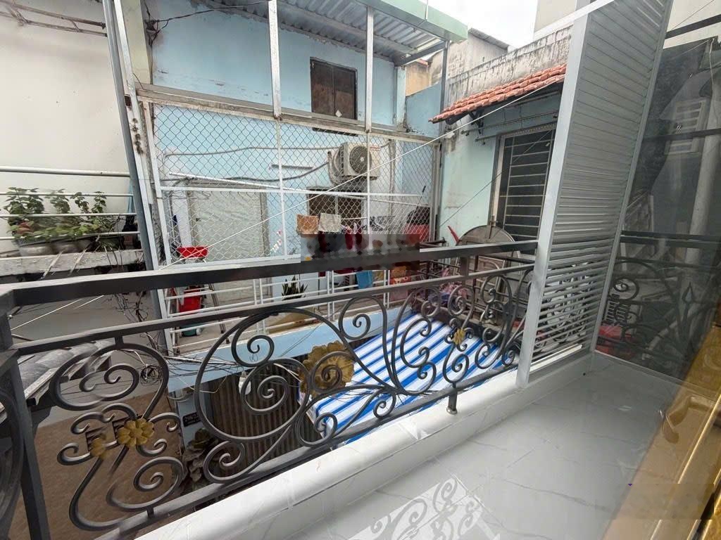 Nhà Đẹp Ở Ngay, 2 Tầng, Vườn Lài Ngay Chợ Tân Hương, Tân Phú.