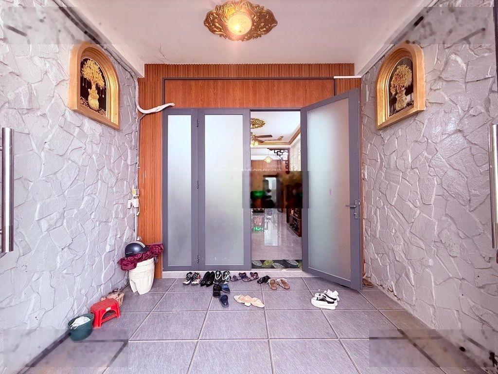 Nhà mới đón tết, cách mặt tiền lê đức thọ 10m, 75m2, 2 tầng, 6.89 tỷ.