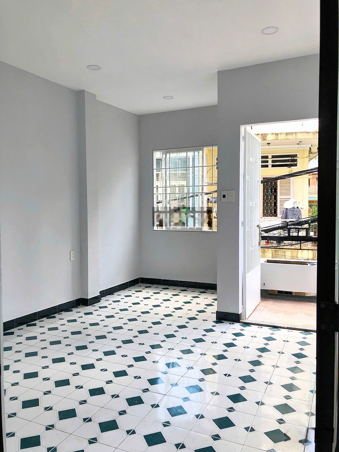 Nhà hẻm xe hơi Quận 1 - căn góc không lộ giới - 3 tầng - 3 phòng ngủ - đất vuông - Chỉ hơn 8 tỷ