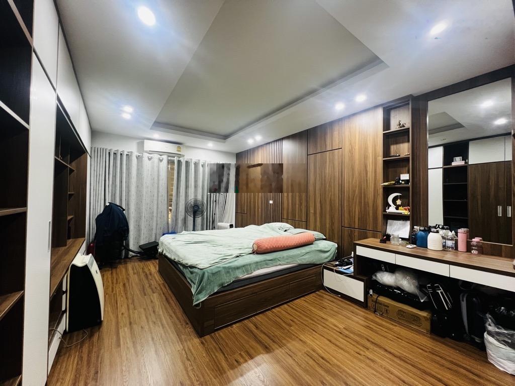 Bán nhà trần khát chân-5 tầng dân xây-10m ra mặt phố oto tránh-tiện ích-vài phút lên hồ gươm