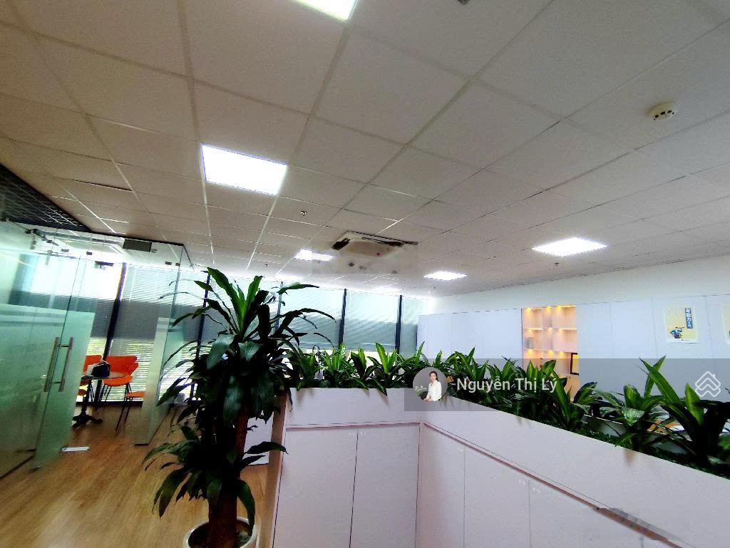 Tòa building mặt phố phường Xuân Tảo 2180m2 có hầm & thang máy thu ~540 triệu/th (LTLL10035)