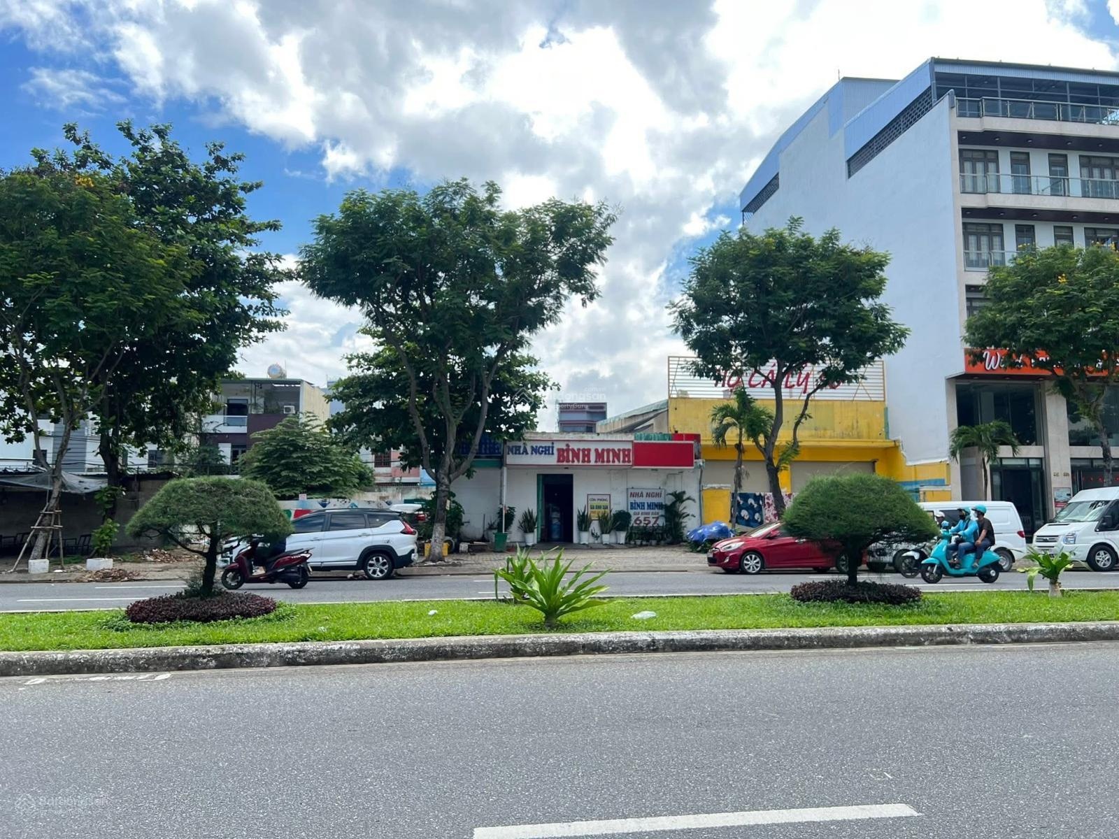 Bán đất 250m2 tại Đường Nguyễn Tất Thành, 33 tỷ, view đẹp hàng hot