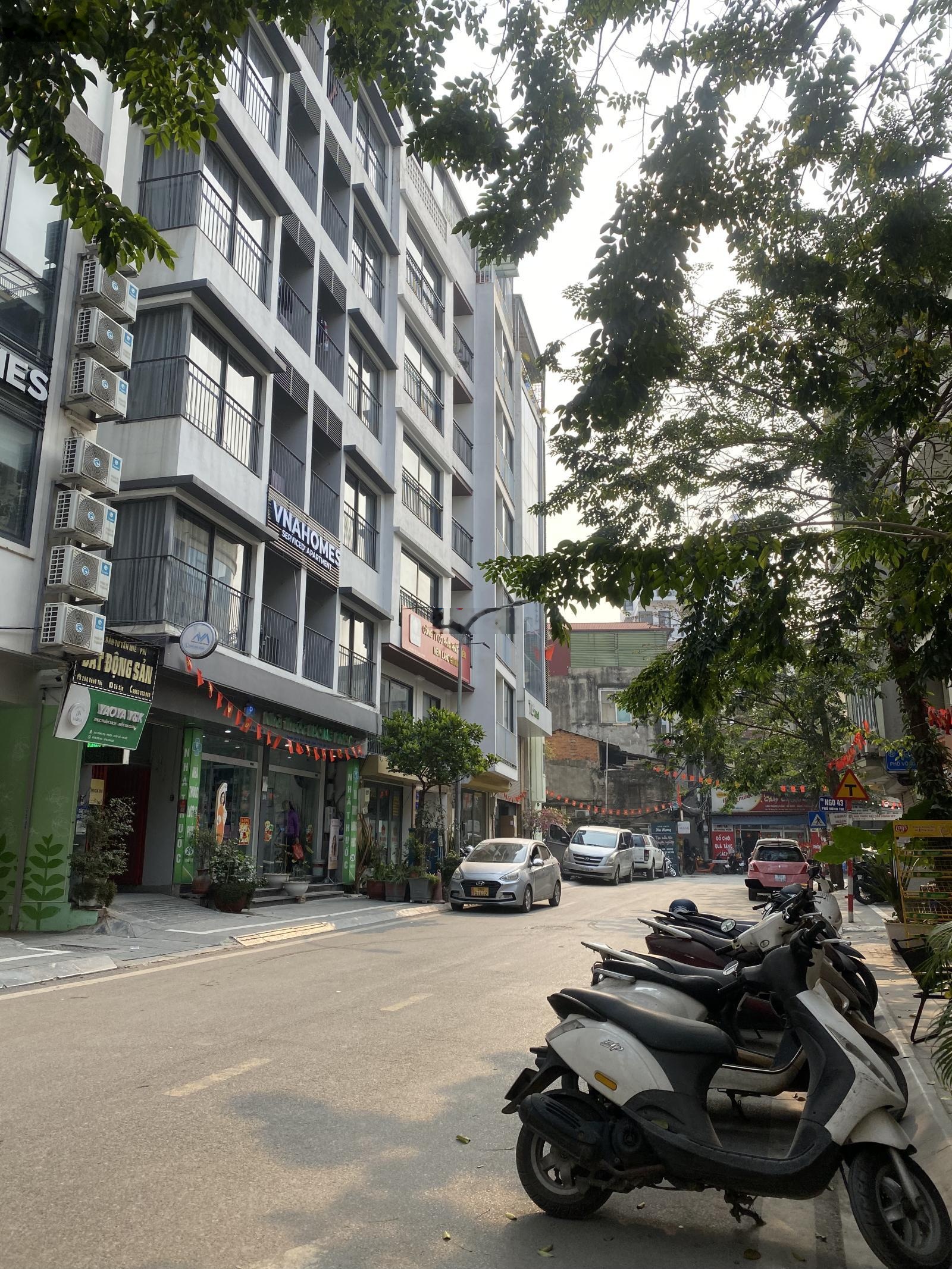 Bán nhà ngõ 45 võng thị - lô góc - dt 200m2 rộng 12m - ô tô tránh - ngay hồ tây