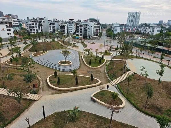 Bán đất tại Ngọc Thụy, Long Biên, Hà Nội giá tốt 200 triệu/m2, 111.3 m2