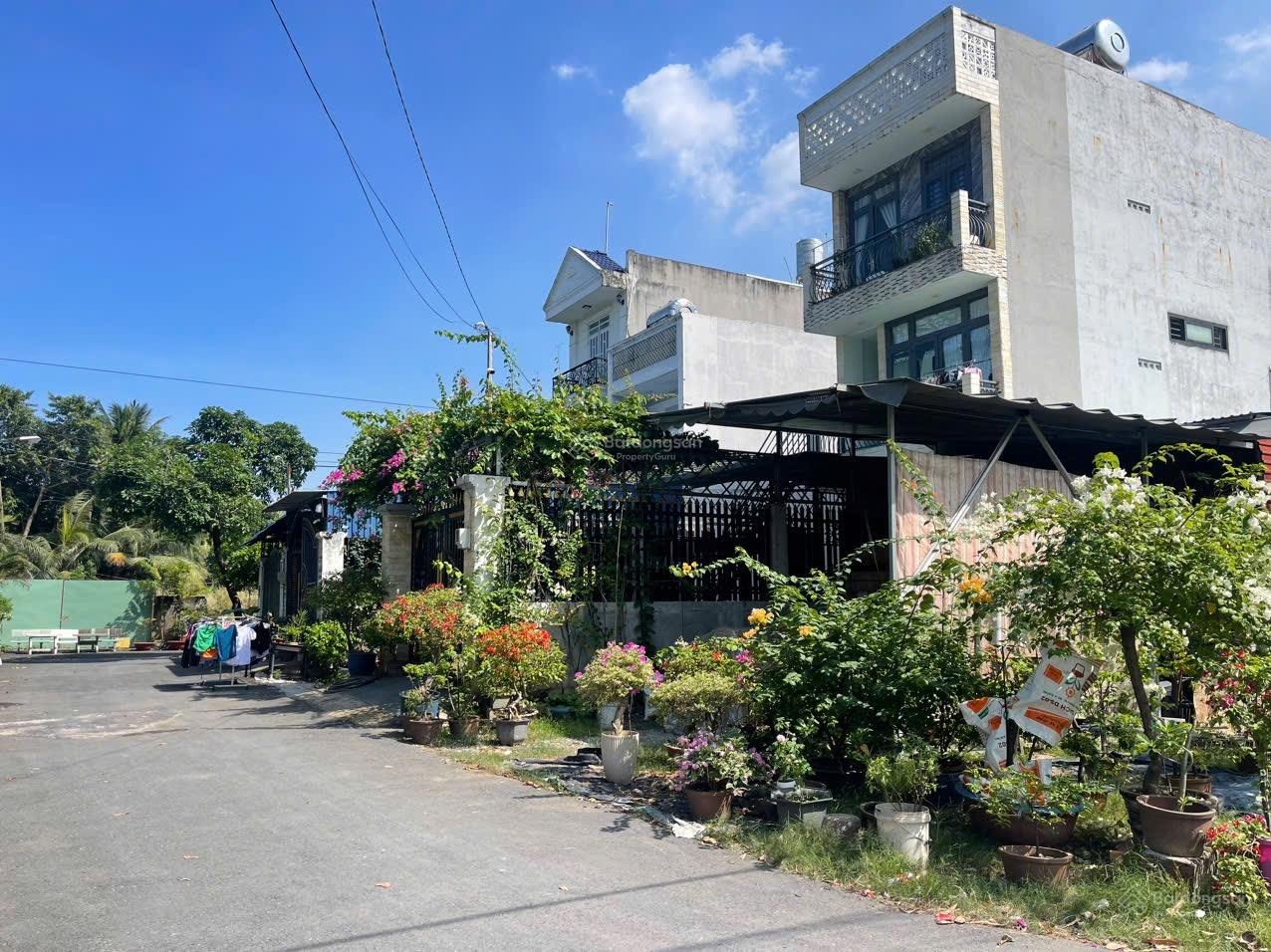 Bán đất hẻm xe tải quốc lộ 13,thủ đức 108m2 giá chỉ 5,6 tỷ,sổ riêng,xây dựng tự do