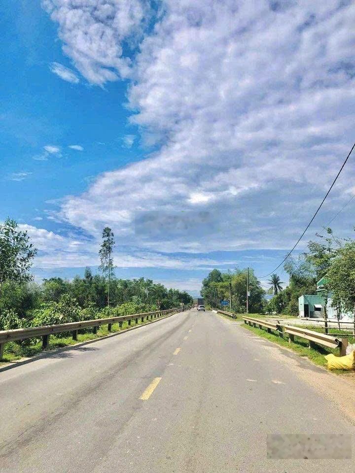 Bán nhanh lô đất mặt tiền Quốc Lộ 14B, ngay trung tâm Đại Hiệp