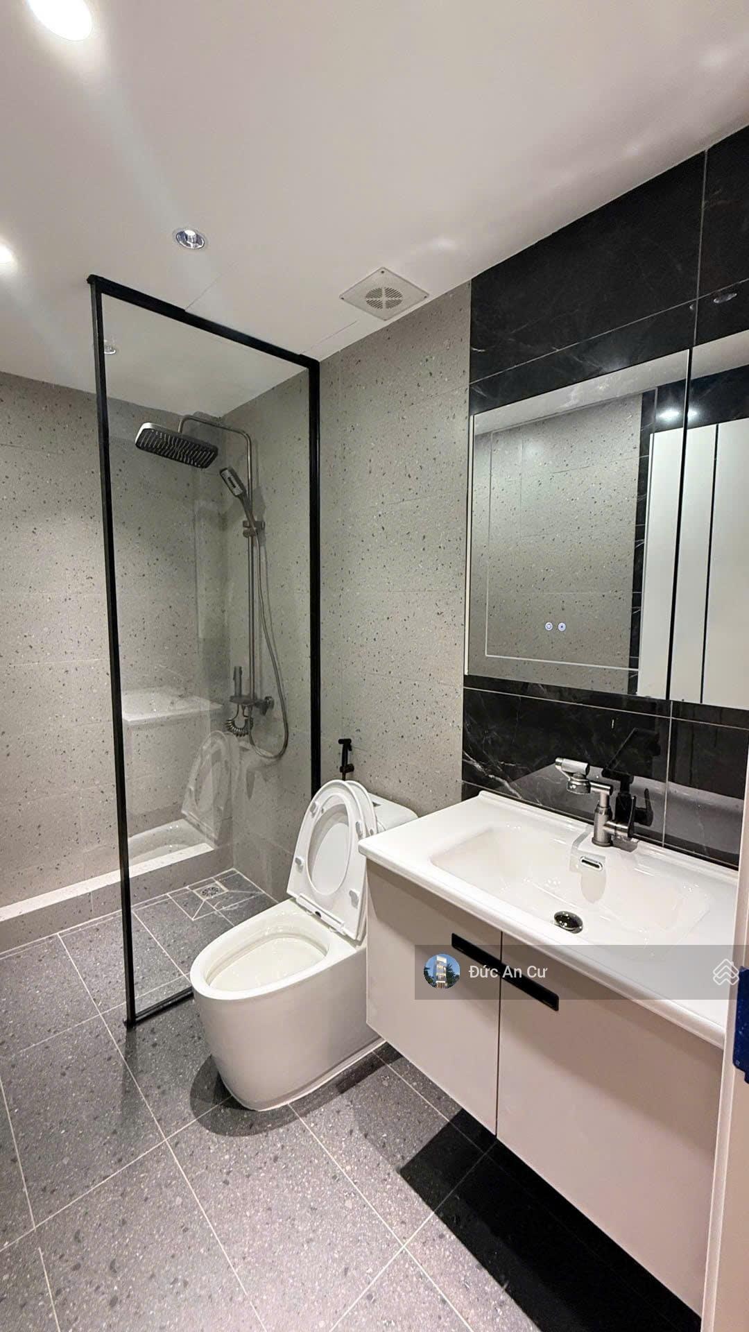 Bán nhà Bùi Xương Trạch 37m2, gần hồ Đầm Hồng, vành đai đai 2,5, cách ô tô 20m, giá 8,25 tỷ