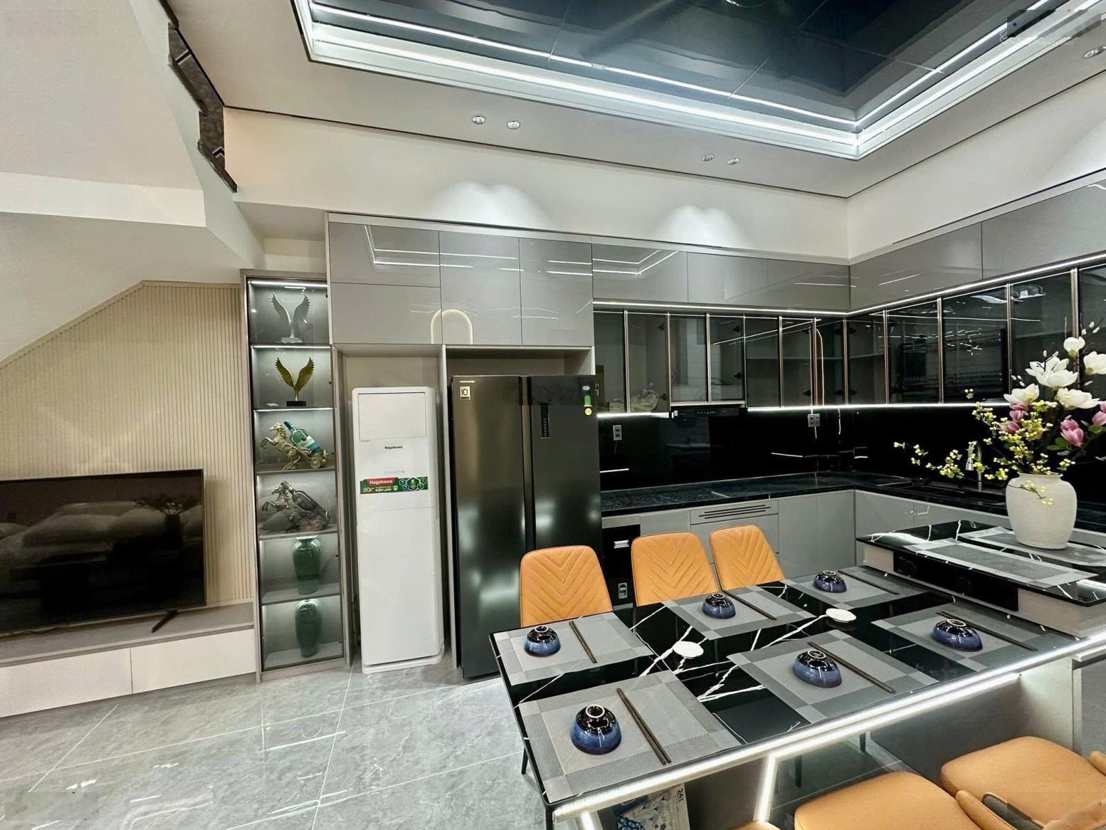 Bán nhà riêng, KDC Bình Chuẩn, 5tỷ150tr, 64m2, 3PN, 3WC, view đẹp