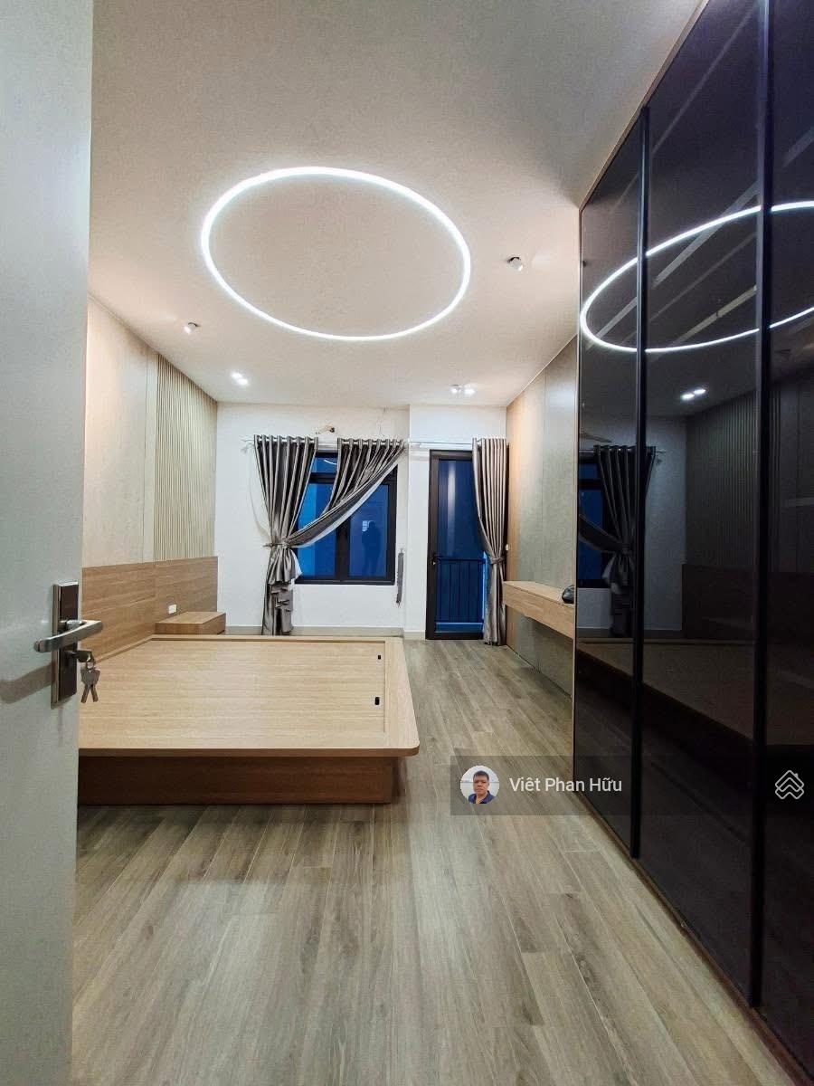 Bán nhà khu VIP Xuân La Tây Hồ , sổ CC, an ninh tốt, gần ô tô, giao thông thuận tiện.