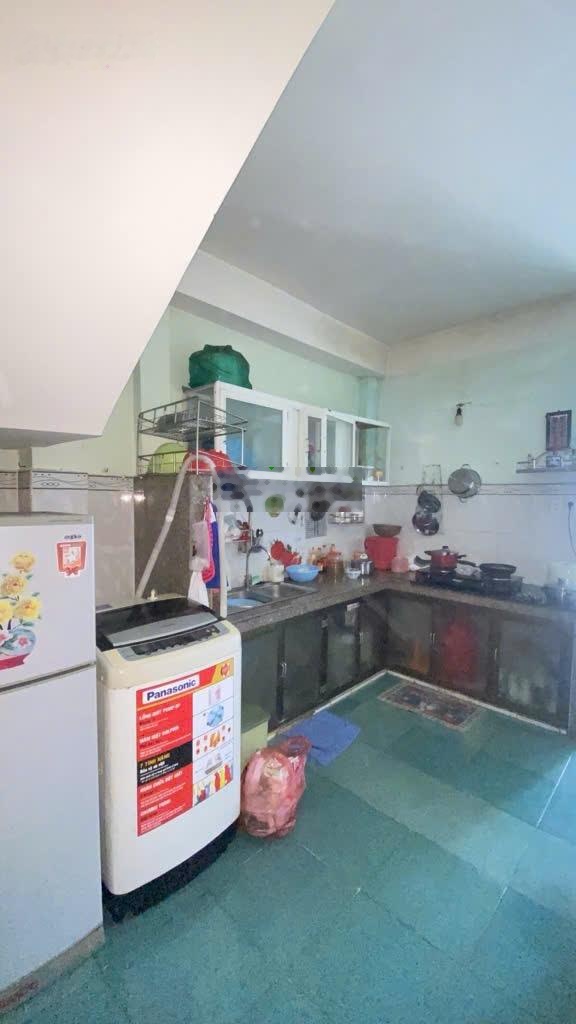 Bán nhà Đường số 5 Linh Xuân 2PN 49.5m2, ngay chợ, chỉ 3.8 tỷ. Như: 0949213943