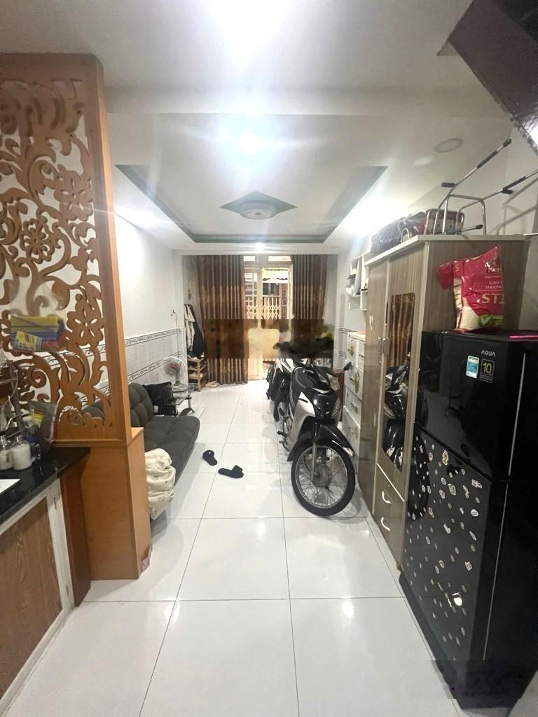 Hẻm thông sát mặt tiền phú thọ hòa - 2 tầng btct ở ngay - dt 25m2 sổ nở hậu hoàn công. chỉ 3 tỷ xíu