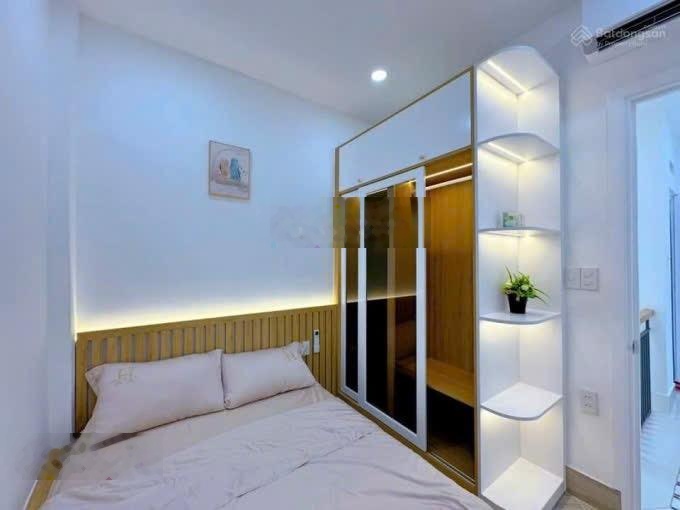 Chính chủ bán nhà Nguyễn Văn Đậu 52m2, 1 trệt 2lầu, 2tỉ450, đang cho thuê 15tr/th, Sổ Riêng