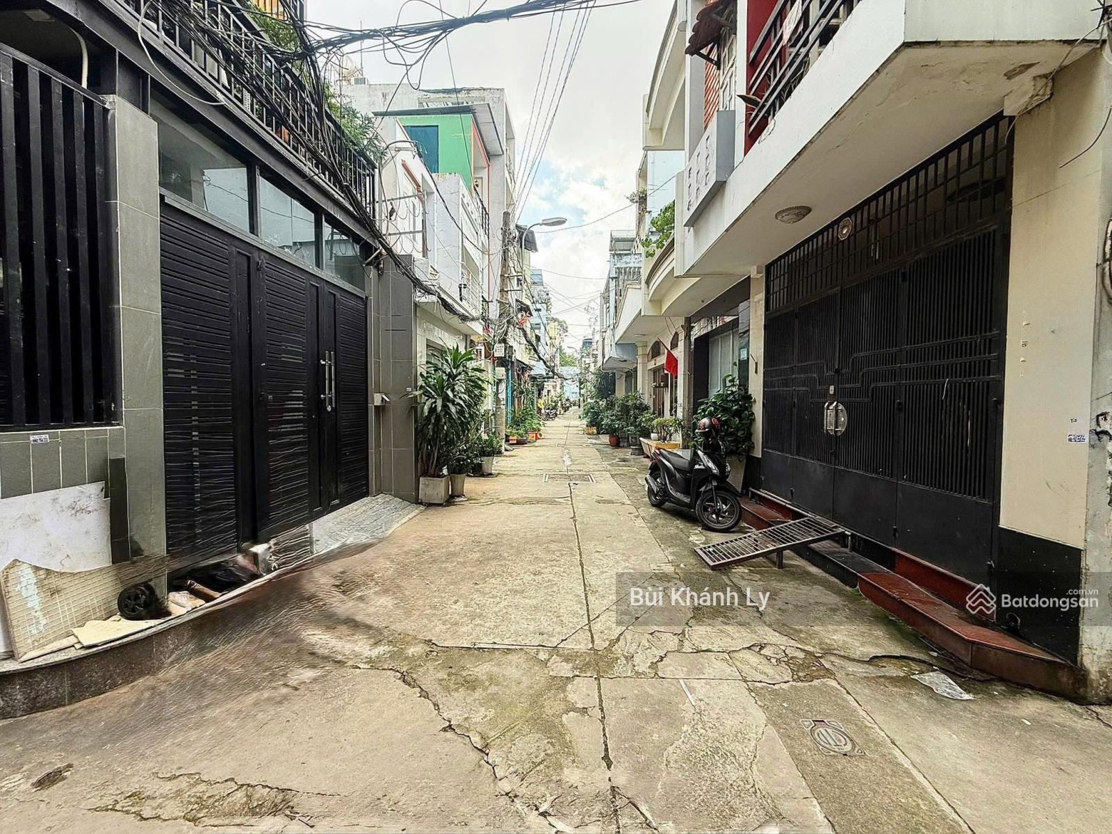 Bình Thạnh hẻm xe hơi khu vip Phan Đăng lưu HĐ~80tr/th 6 tầng thang máy gần Quận 1