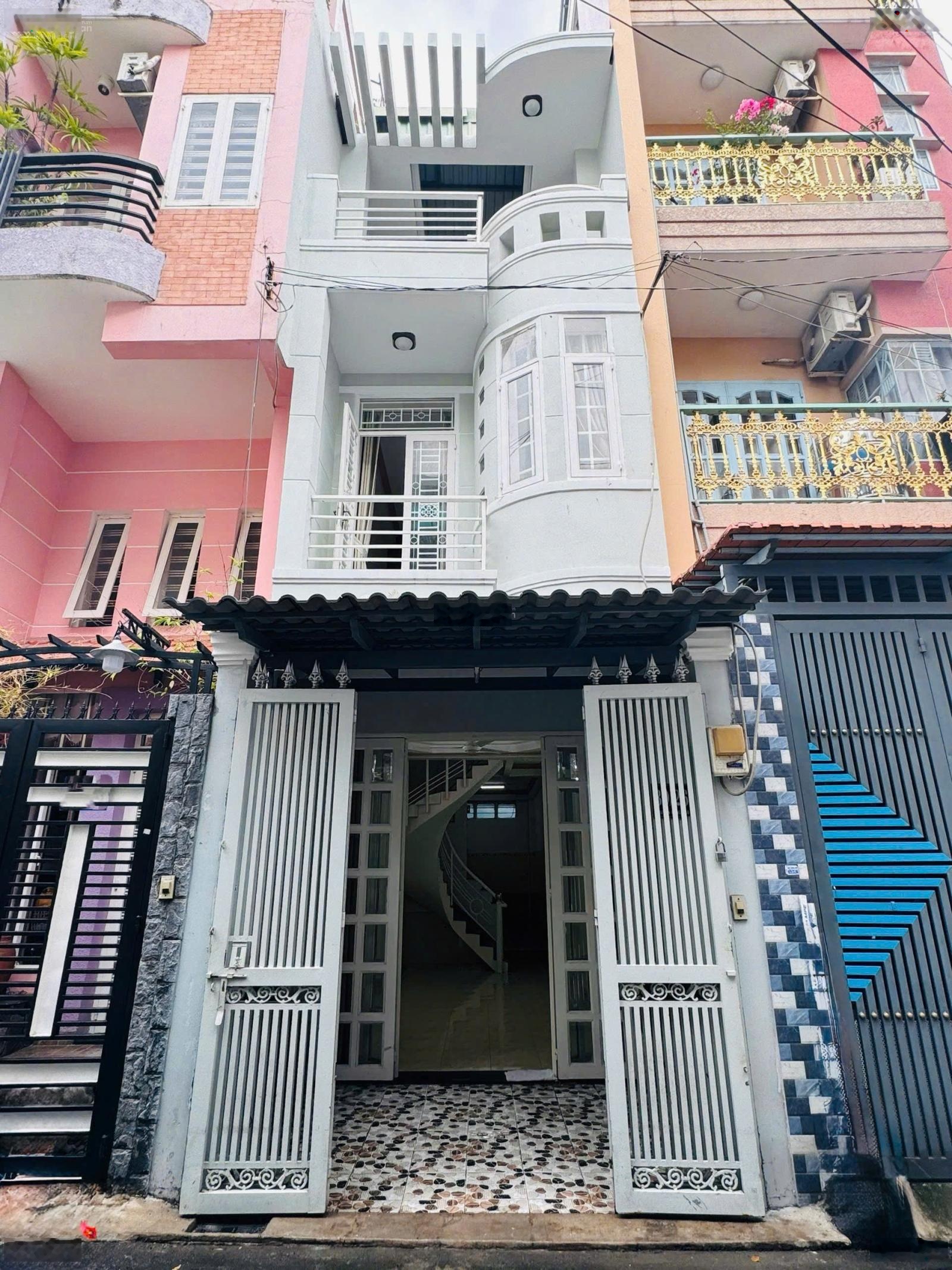 Bán nhà 2 MT trước sau đường Nguyễn Hồng Đào dt( 3 x 14m) giá 7.4 tỷ