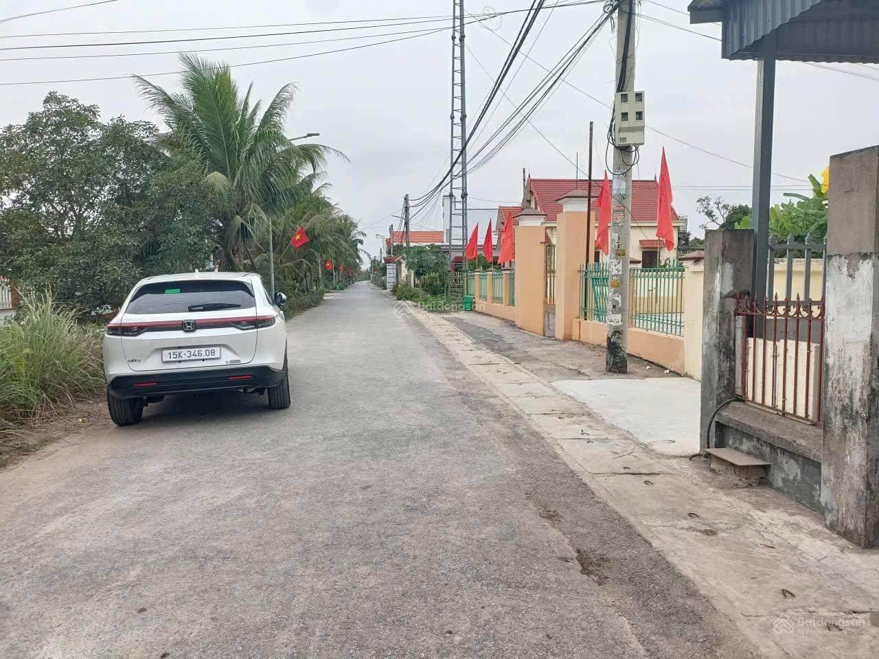 Bán lô đất 84.8 m2 đối diện nhà văn hoá Cốc Liễn, Kiến Minh