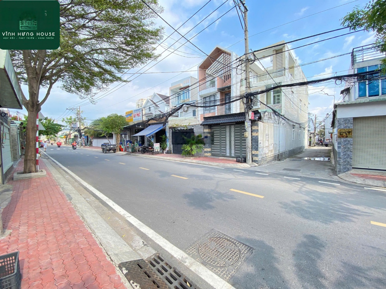 Nhà 2 tầng giá tốt - Ngang 5m - Hẻm xe hơi - Cạnh đường lớn - Thích hợp để làm nơi ở ổn định