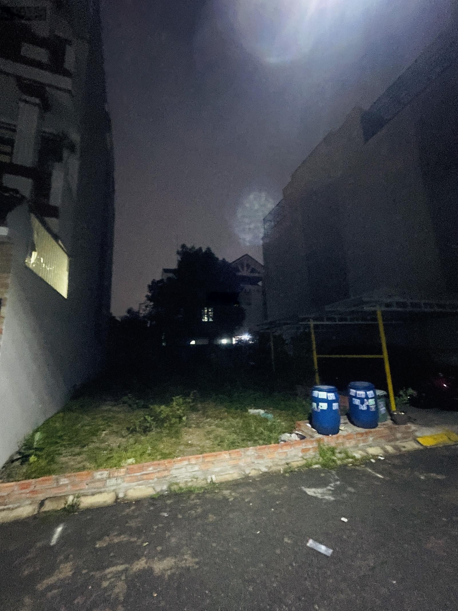 Bán đất khu phân lô sát Phạm Văn Đồng - khu cao ráo dân trí cao - hxh - hỗ trợ vay