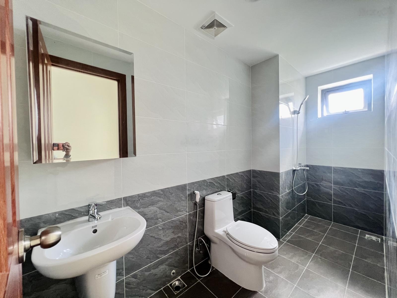 Cho thuê căn hộ 2 phòng ngủ 64,3m² Minh Quốc Plaza, mặt tiền Vành Đai 3, Bình Dương