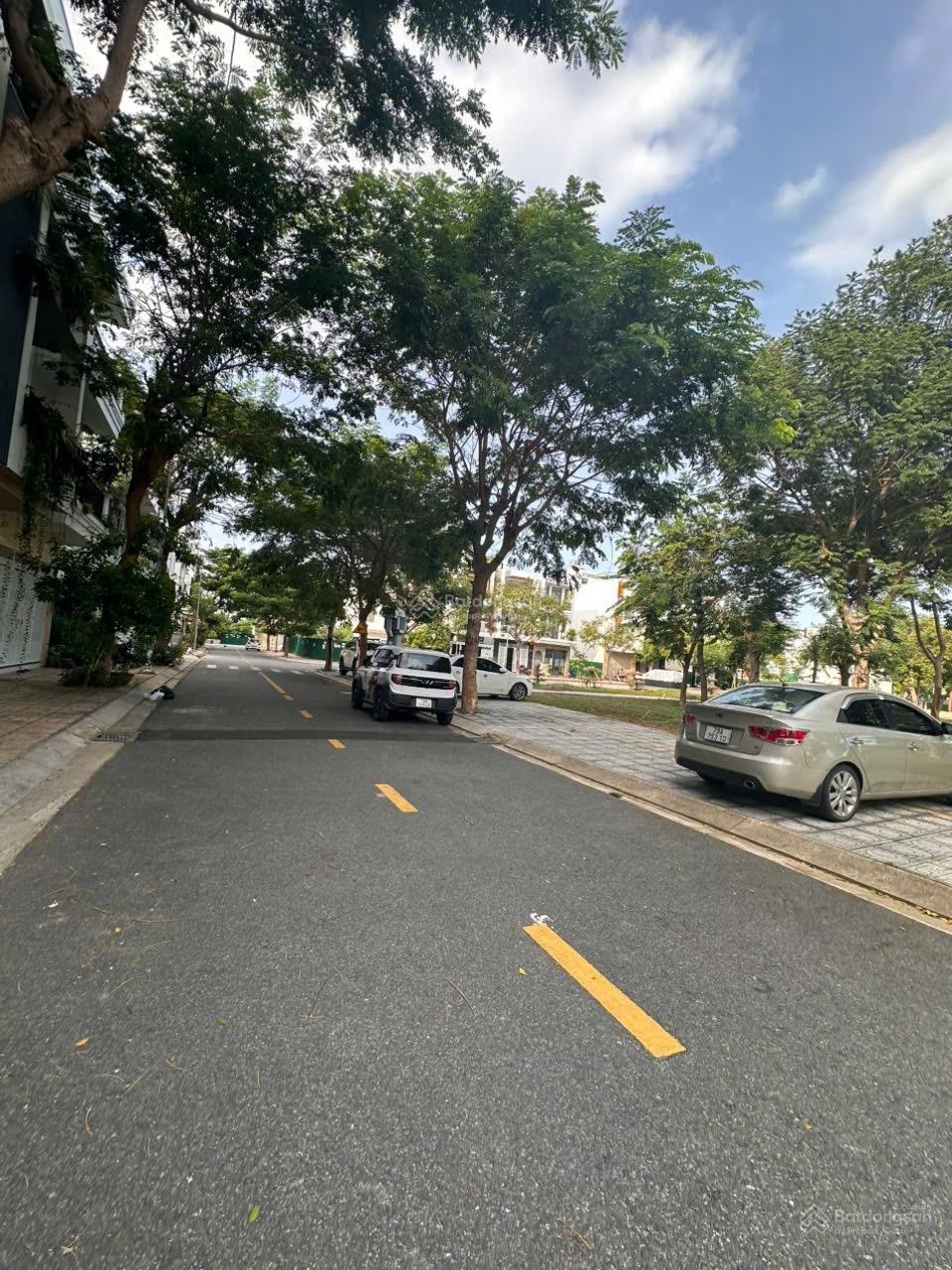 Nhà 3 tầng, kđt hà quang 1 (lê hồng phong 1), 80m2 ngang 5m, có sổ hồng, giá 9,5 tỷ.