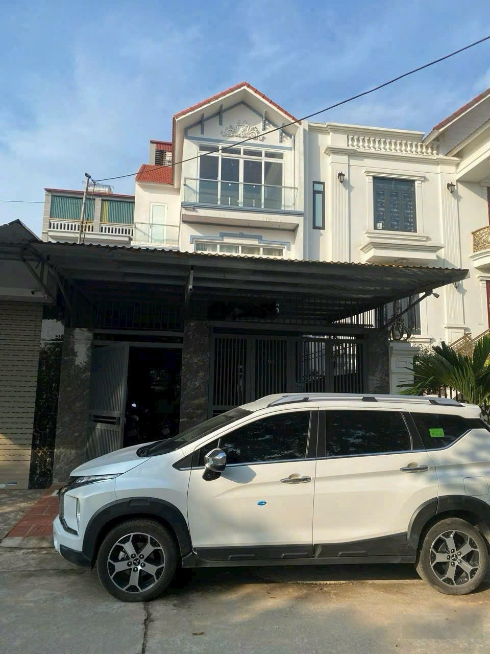 Khu Áo đấu Tráng Việt, Mê Linh dân cư chuẩn, hạ tầng hoàn thiện, tặng nhà 2.5 tầng còn ở được