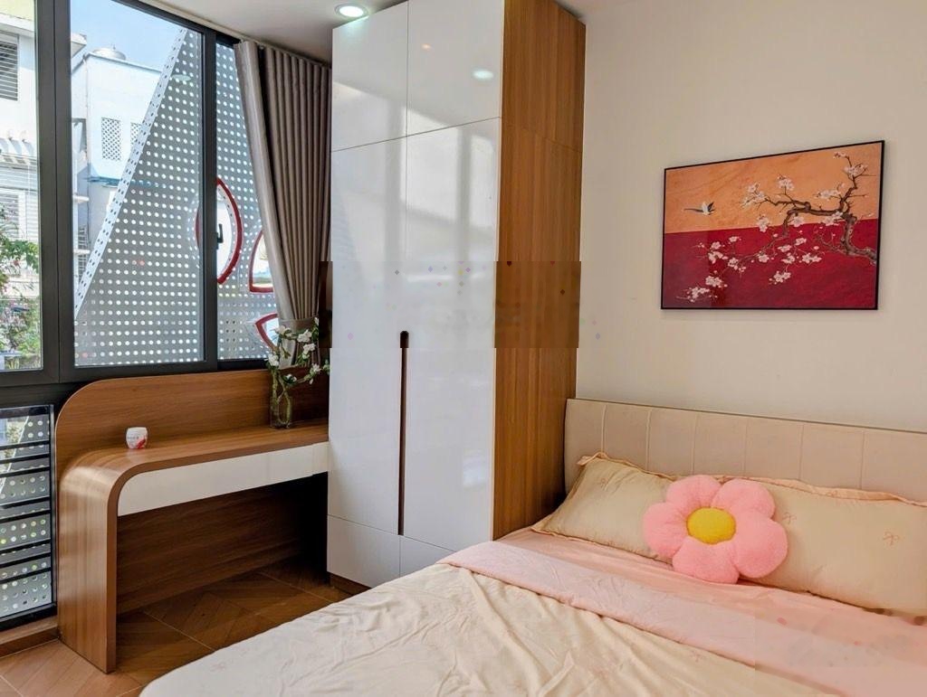 Nhà Khu Vip Huỳnh Văn Bánh-3 Tầng-3 Phòng Ngủ-Phú Nhuận-Hơn 5tỷ