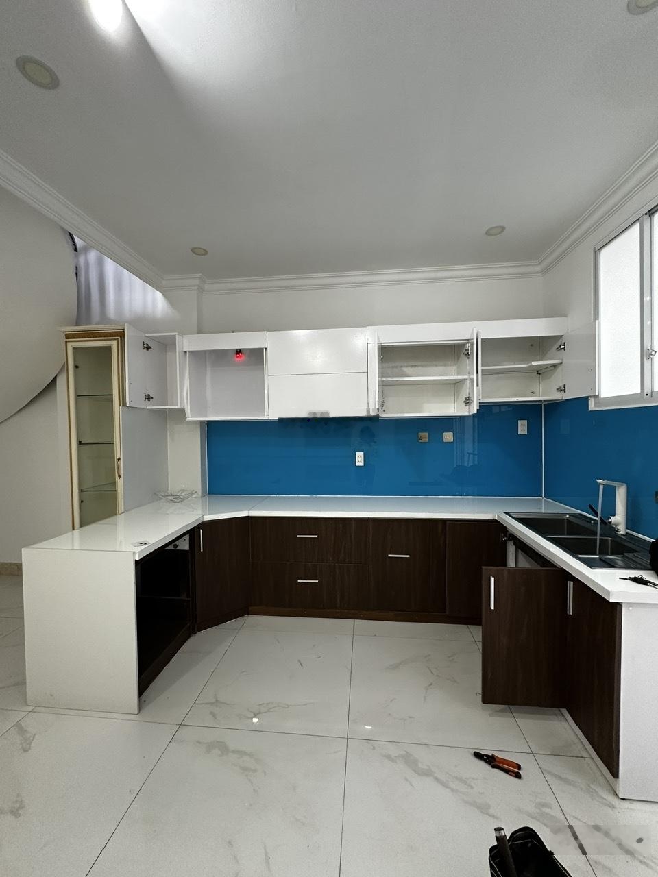 Chỉ 15 tỷ sở hữu nhà 3 tầng 108m2 ngang 5m. mặt đường bắc sơn. vĩnh hải. bắc nha trang.