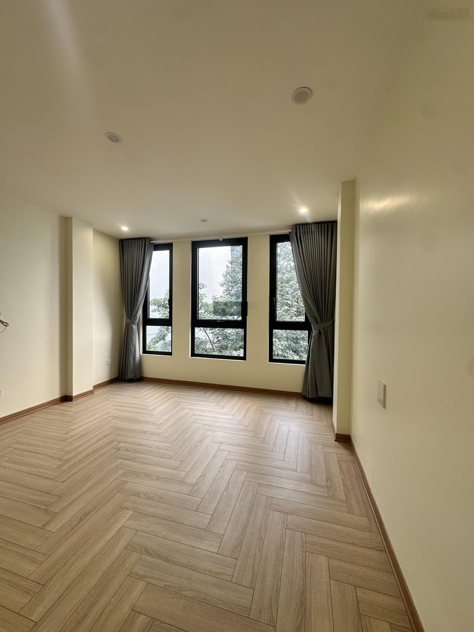 BÁN NHÀ PHỐ TRÍCH SÀI - TÂY HỒ - 38m2 8 Tầng - Ô Tô - Cách mặt Hồ Tây 15m - Xây Mới