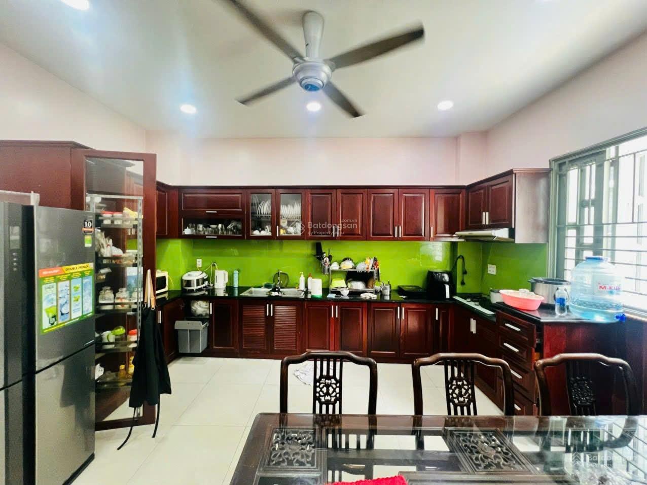 5.5x16m, 4 lầu, HĐT 30tr, Nhà MT khu Nguyễn Trọng Tuyển, gần công viên Hoàng Văn Thụ, Bán 14.8 tỷ