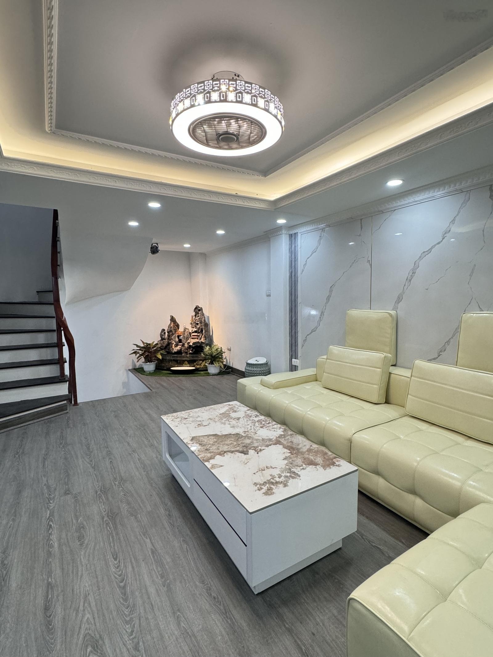 Bùi quốc khái- linh đàm - nhỉnh 8 tỷ- vài bước ra chợ, trường, sổ nét- nở hậu.