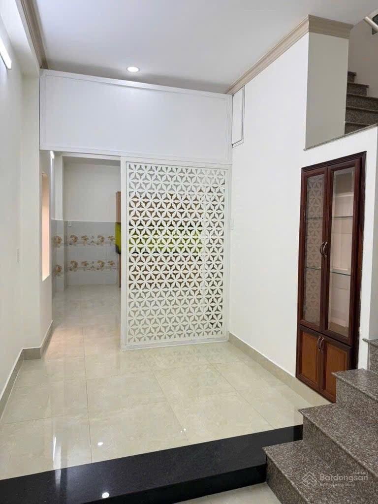 Lê Văn Sỹ - Tân Bình - nhà đẹp - hẻm rộng thông thoáng