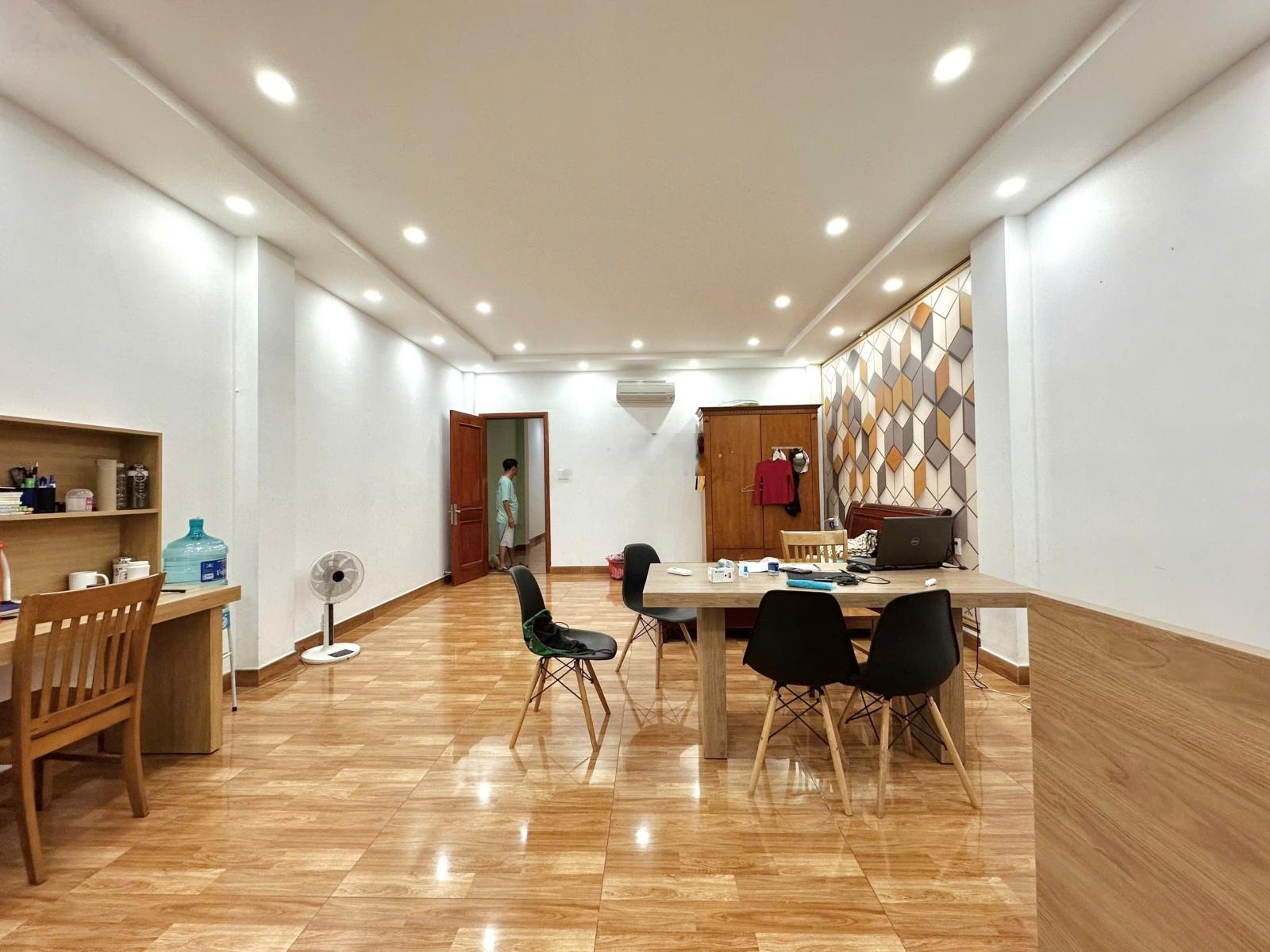 Hẻm 8m - khu vip bàu cát - 5 tầng, 5x16 - cam kết chuẩn 100%