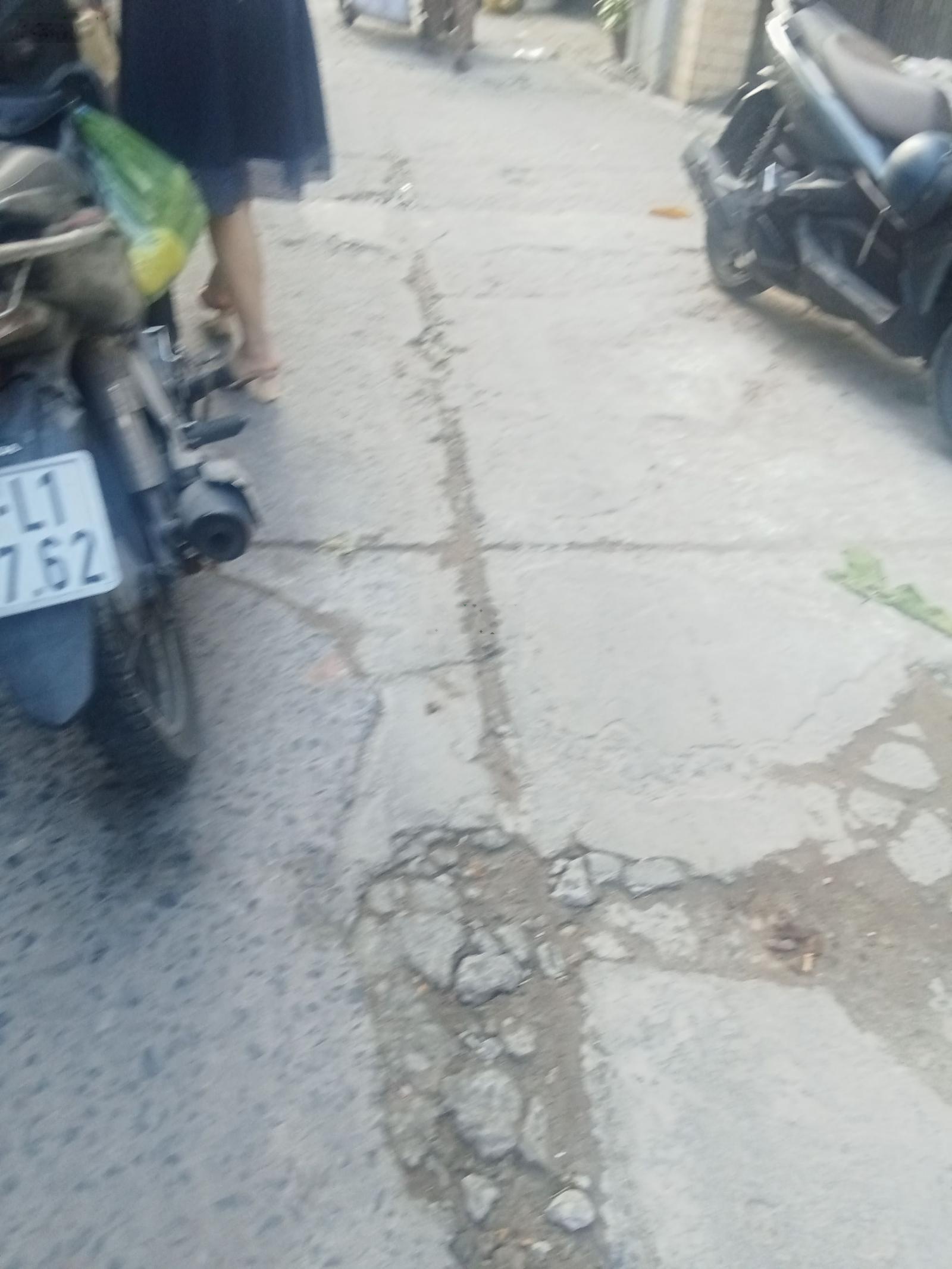 Nhà chính chủ cách hẻm xe hoi 30 m quận 8 chi hơn 3 tỷ