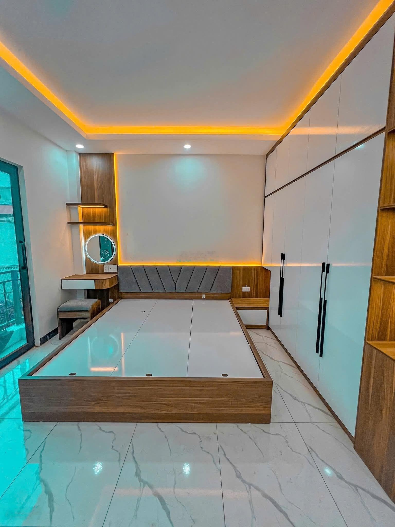 Bán nhà Đông Mỹ, Thanh Trì, 55m2 x 5 tầng, nhà mới, full nội thất, giá 6,5 tỷ