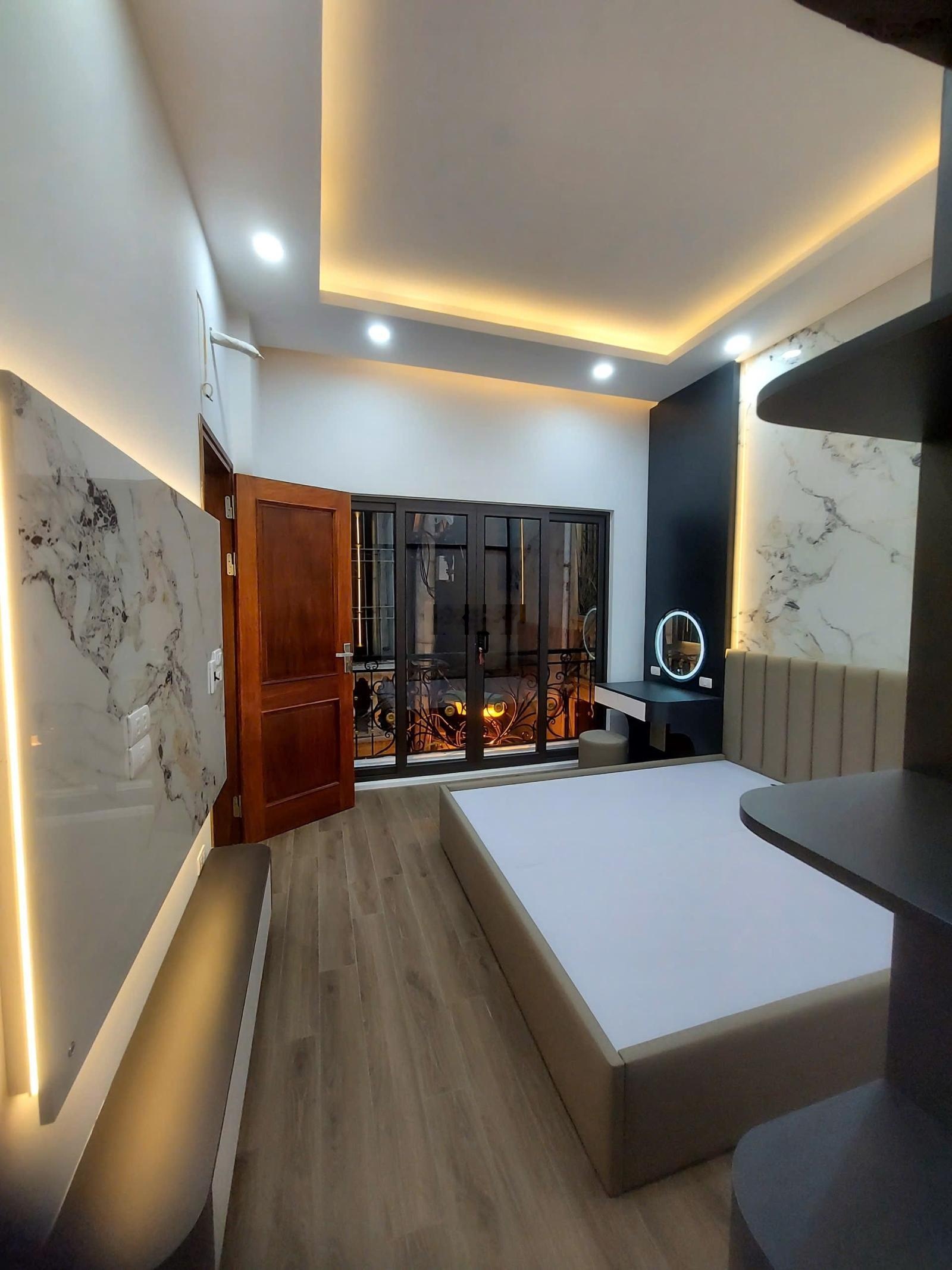 Bán nhà trung tâm quận hai bà trưng nhà phố minh khai giao thông thuận tiện-gần nhiều trường đại