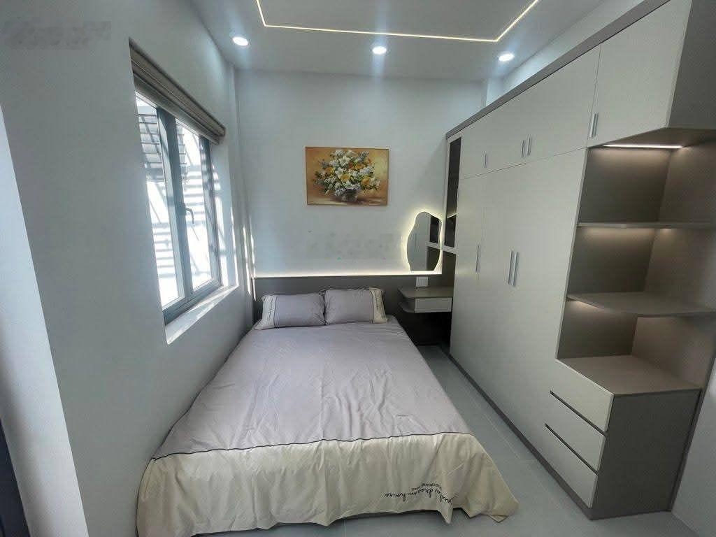 Tuyệt đối điện ảnh - siêu phẩm đẹp như tranh - 3 tầng cứng - 44m2 - ôtô đỗ cửa -ngay cv làng hoa