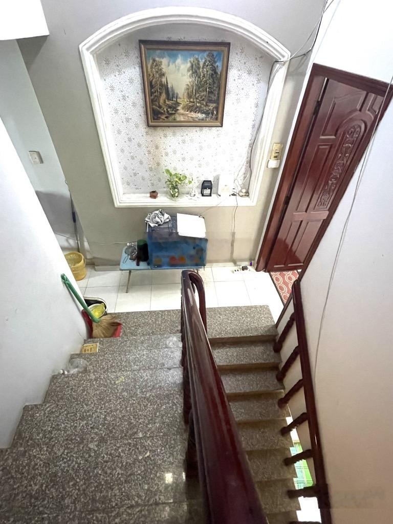 Xe hơi tránh nhau-60m2-3 tầng btct-4pn-sổ a4-gần phạm văn chiêu gv-chỉ 7tỷ9 tl