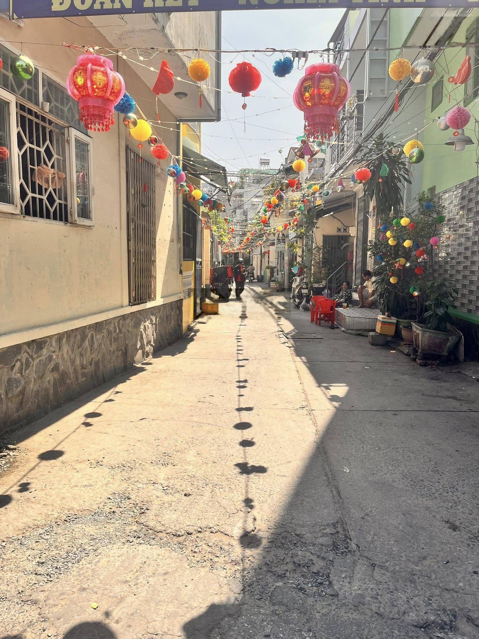 Bán nhà quận 8, Khu Cao Lỗ, 4 tầng, hẻm xe hơi, 4 x 18m, 10 tỷ