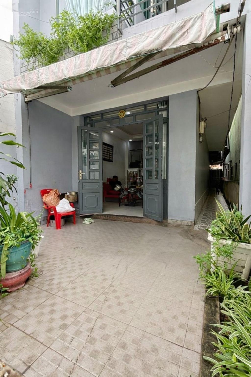 Bán nhà cạnh Phú Mỹ Hưng Q. 7, ngang 4.5m, chỉ 7.5 tỷ