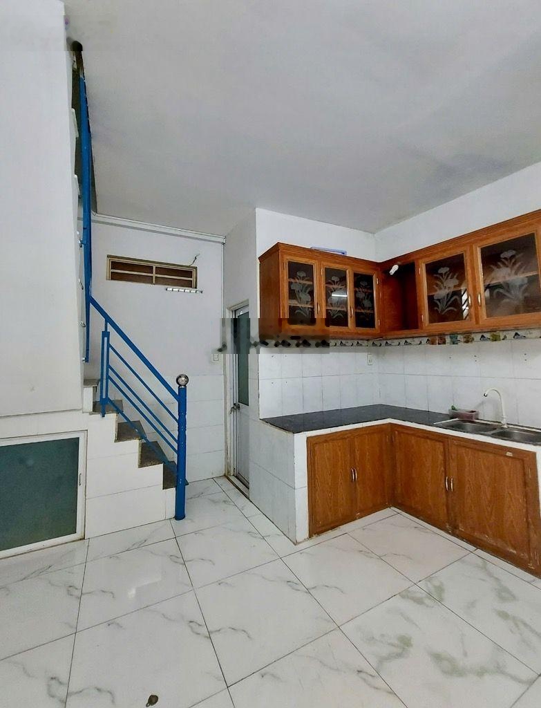 Mặt tiền trần thủ độ - trung tâm tân phú - 2 tầng 36m2 - nở hậu tài lộc -chỉ hơn 4 tỷ chút dt 36m2